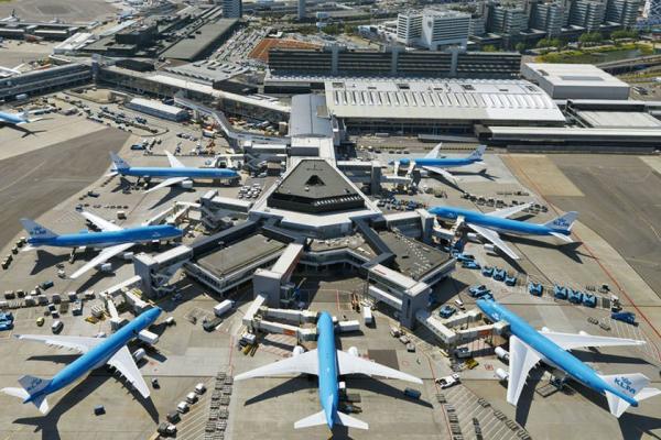 تور هلند ارزان: لغو و تأخیر در پروازهای فرودگاه اسخیپول هلند به دلیل مشکل فنی